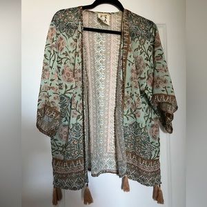 PPLA Womens Light Green Fringed Lightweight Shrug, Fits size Medium